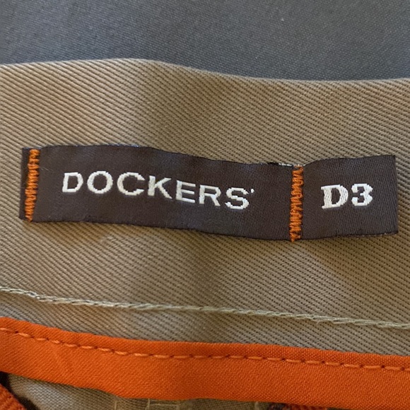 Mens dockers slacks D3. 34x 29. - Picture 4 of 4